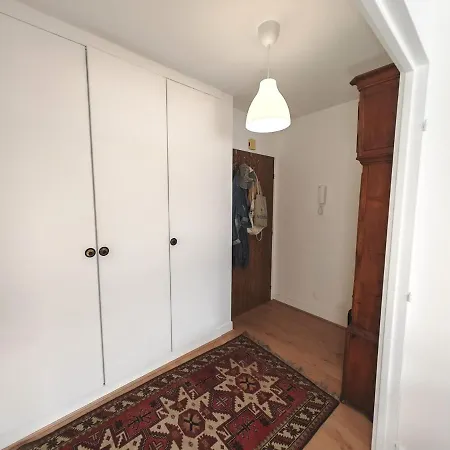 Avec Balcon Et Parking à Alésia *
